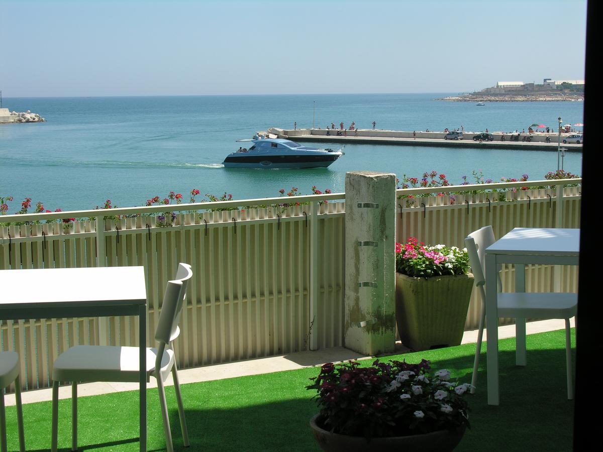 B&B La Baia Sea Rooms Бишелье Экстерьер фото